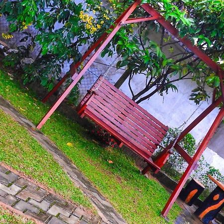 Mount View Family Rest & Cottage 하푸탈레 외부 사진