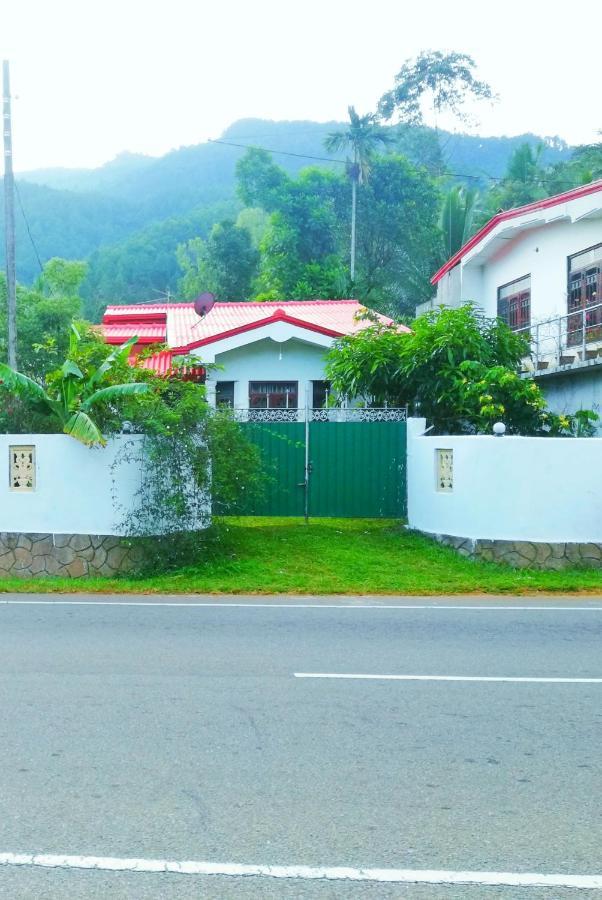 Mount View Family Rest & Cottage 하푸탈레 외부 사진