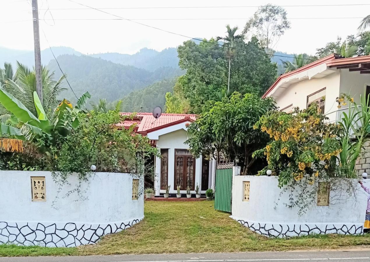 Mount View Family Rest & Cottage 하푸탈레 외부 사진