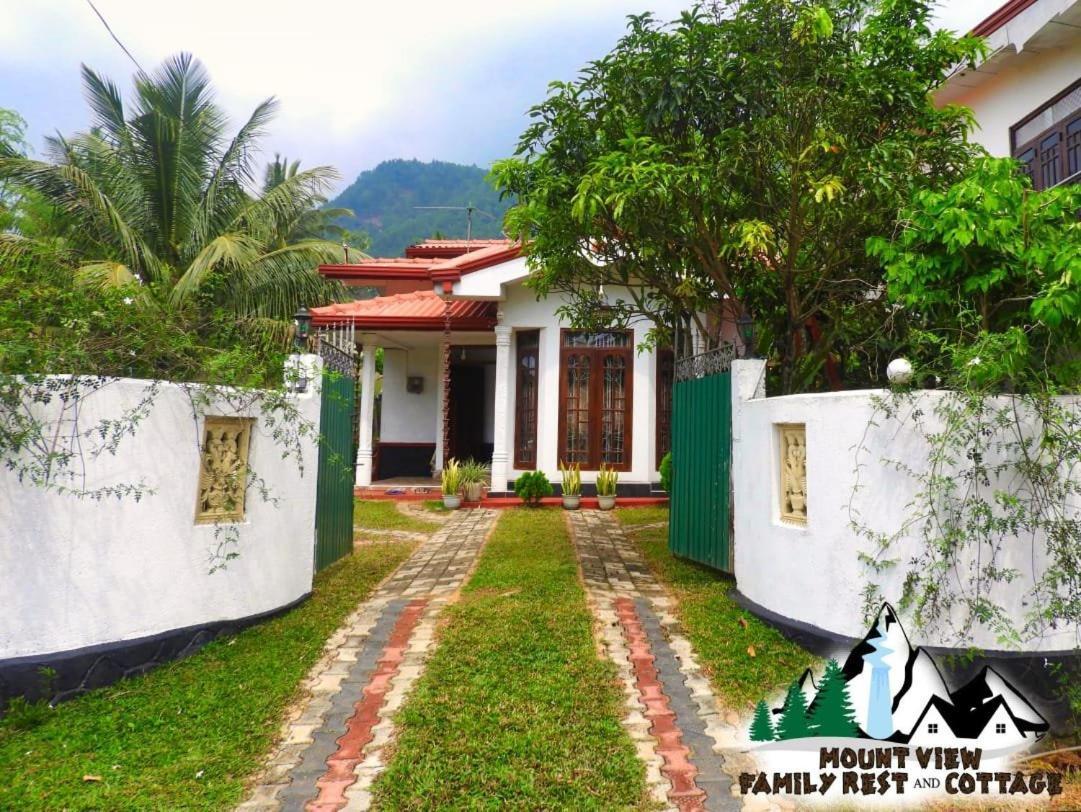 Mount View Family Rest & Cottage 하푸탈레 외부 사진