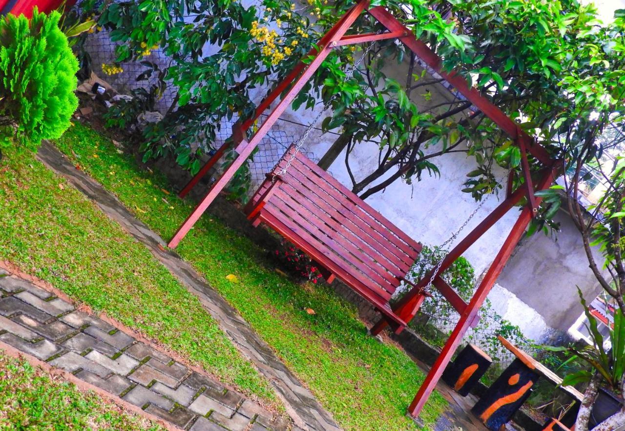 Mount View Family Rest & Cottage 하푸탈레 외부 사진